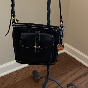 Ladies cross-body purse in black leather